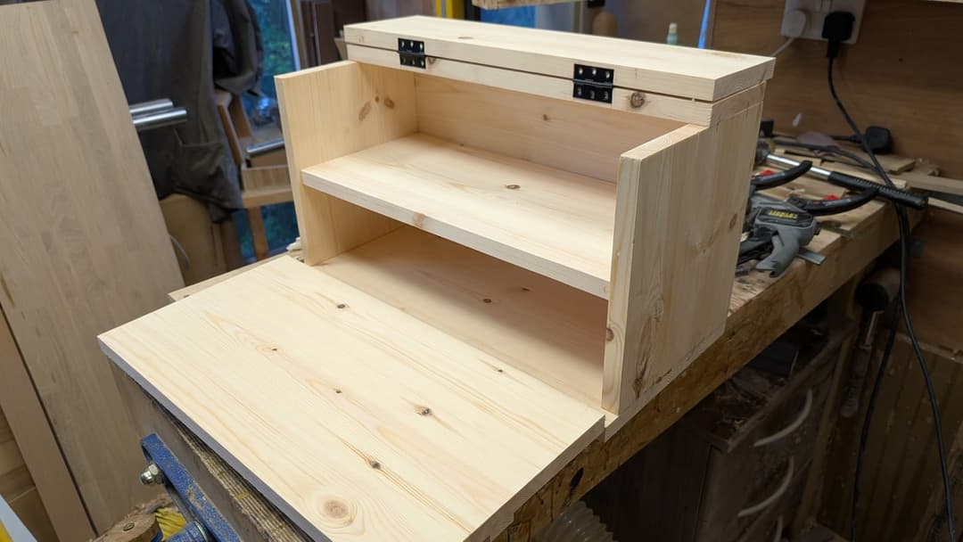 Gardening box with a lift away top — what they got