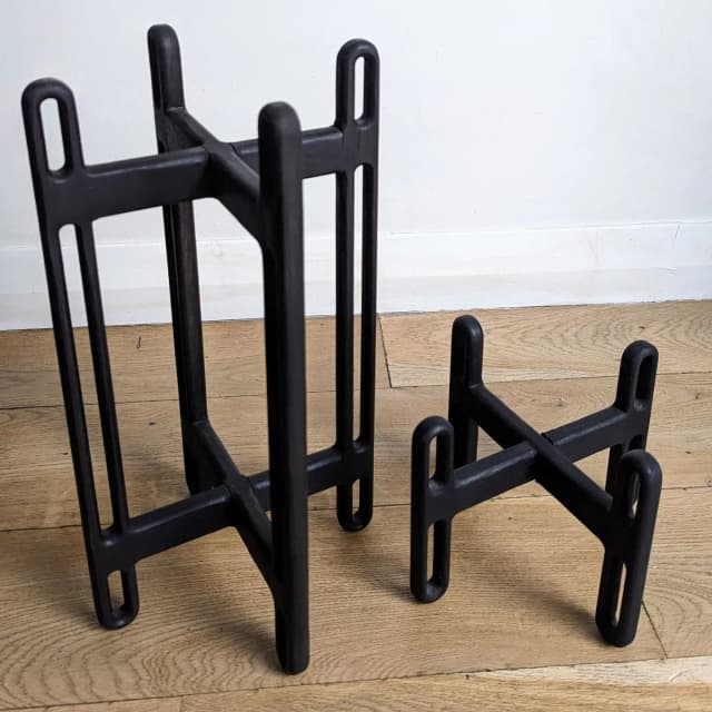 Stylish plant pot stands