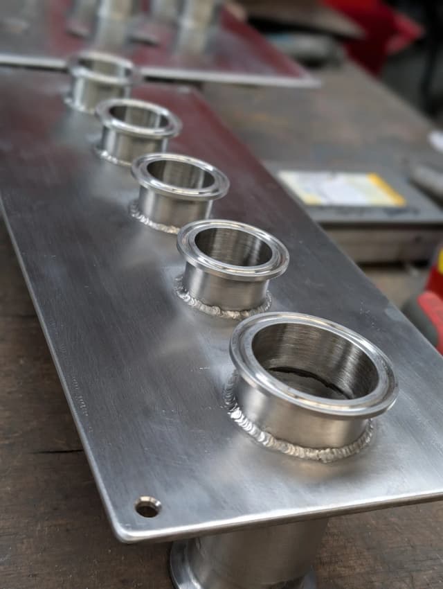 Pipe manifold