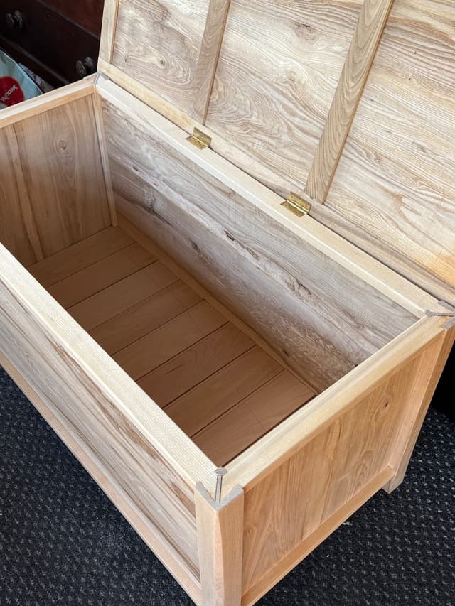 Blanket box
