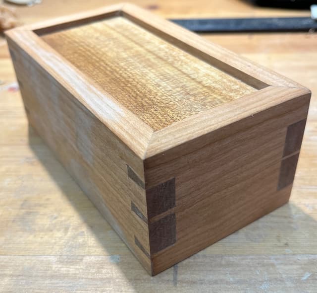 Dovetail boxes