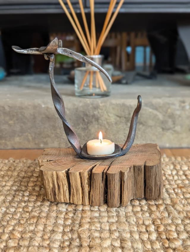 Humming bird candle holder