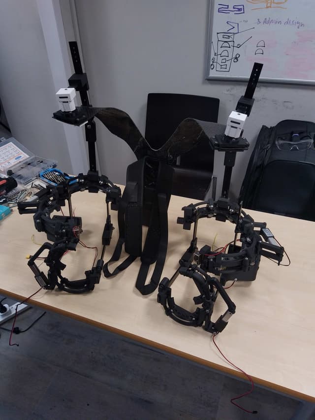 Robotic assistance, custom robotics made by Romain B.