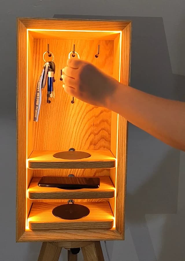 Wooden Key Rack & Phone Qi Charger